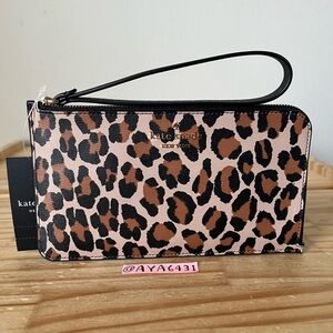 Kate Spade medium L-zip wristlet🎈🎈